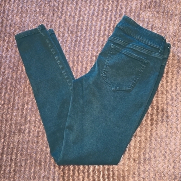 🦋Maurices forest green skinny jeans sz Small - Picture 1 of 4